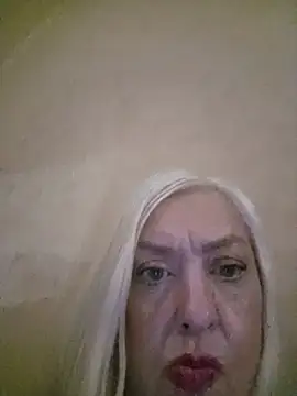 Julia20X Webcam Show