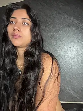 Chat +18 de Valentinne_z ao vivo