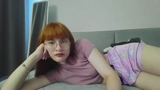 NeeCarfave's Live XXX Chat