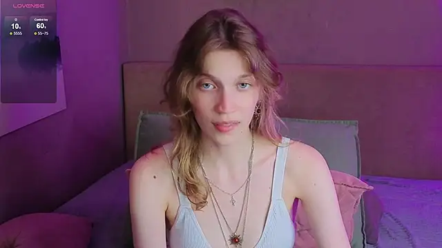 Emily_Cartex Adlı Modelin Canlı XXX Sohbeti