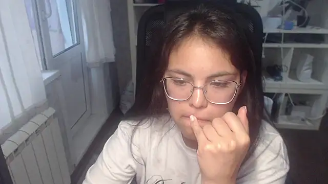 Anda_here Adlı Modelin Canlı XXX Sohbeti