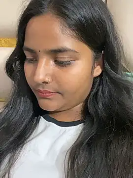 Arshu_143 Adlı Modelin Canlı XXX Sohbeti