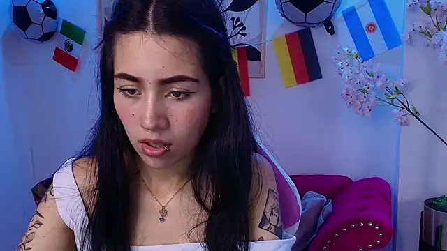 Rainy_doll Adlı Modelin Canlı XXX Sohbeti
