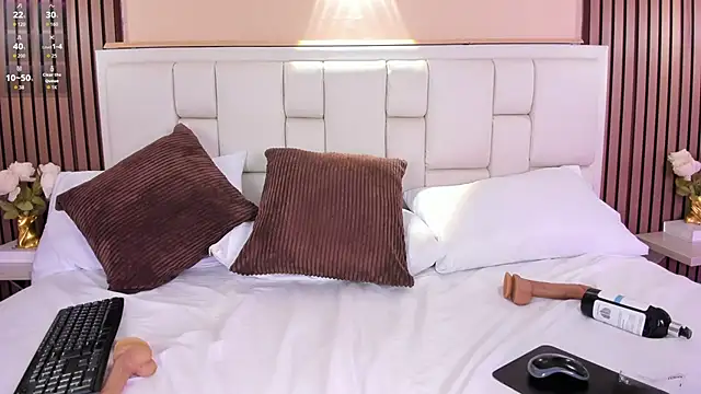 LisaLain Chat XXX live