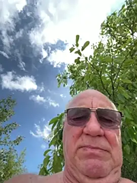 Živý XXX chat biggandybig