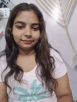 Himani_0122 Adlı Modelin Canlı XXX Sohbeti