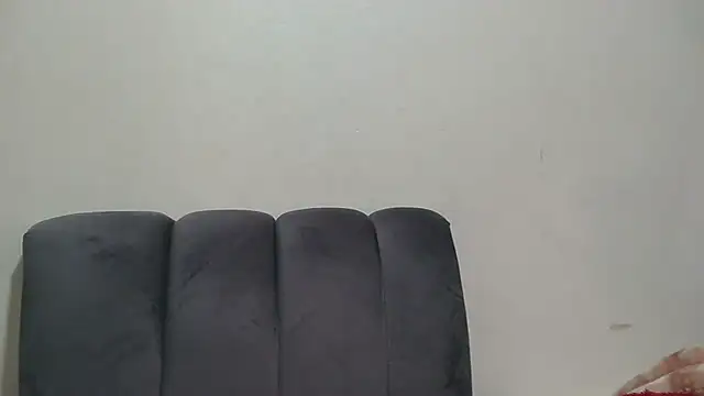 sluttylaura21's Live XXX Chat
