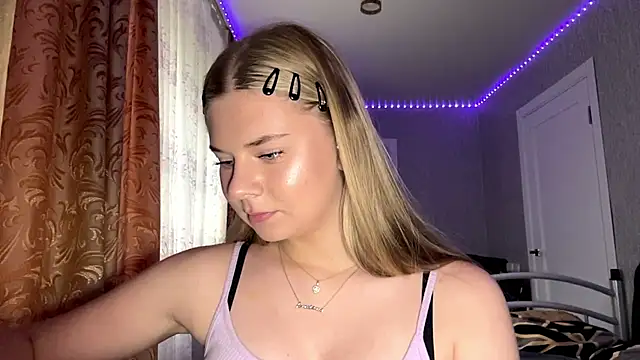 HoneysPiee Live XXX Chat