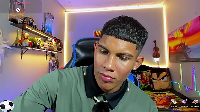 Damian_latinxxx 即時 XXX 聊天