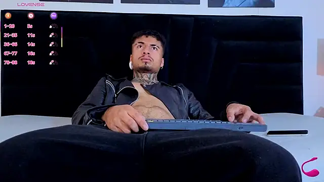 JuanCamiilo_66 Chat XXX in diretta