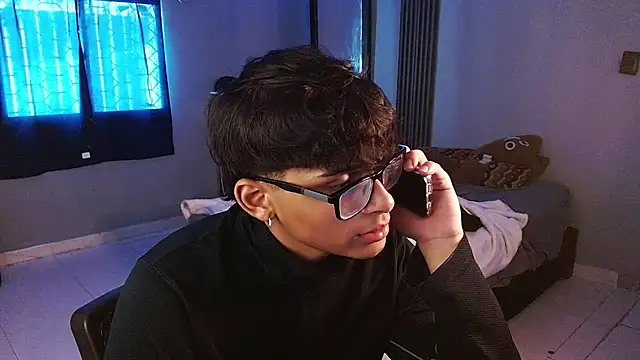 Онлайн чат XXX Mr_yisuzz