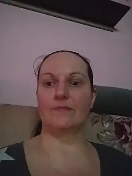 BustyLadyAlma – Naživo XXX chat