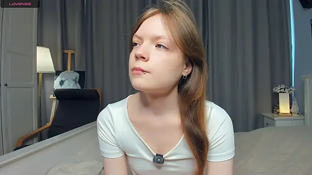 LavenderMitten live XXX chat