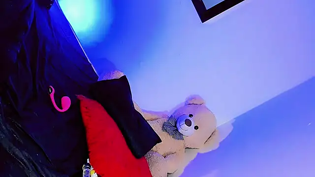 daniela_dolls: απευθείας συνομιλία ΧΧΧ