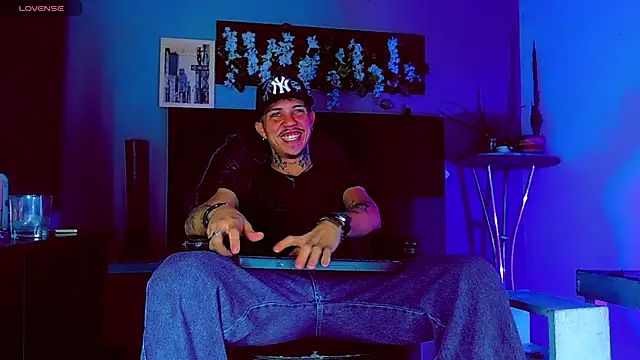 HannibalLester Live XXX Chat