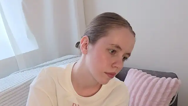ChristiaSkeet's Live XXX Chat