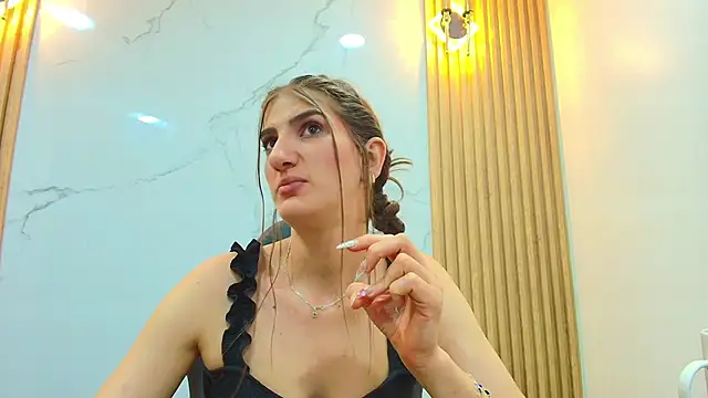 Dafne_castro_ Adlı Modelin Canlı XXX Sohbeti