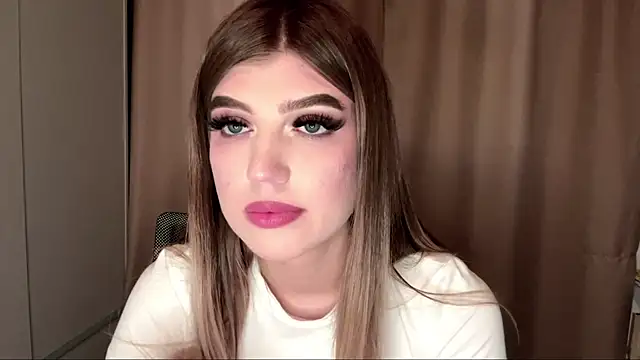 TaisiaBrunch élő XXX-chatje