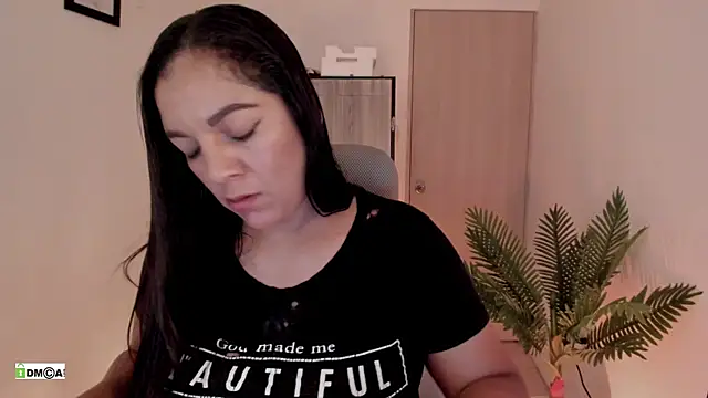 Chatroom XXX en direct de urcute_kitten