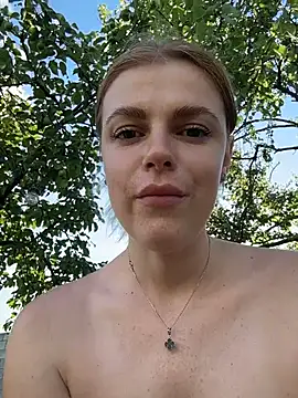 XXX chat uživo modela HarrietDart