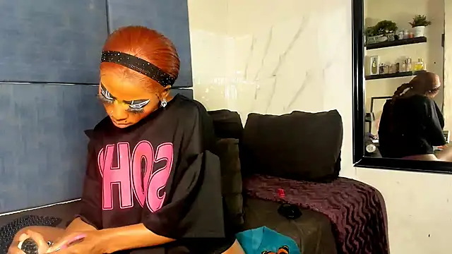 Ebonydollxx Adlı Modelin Canlı XXX Sohbeti