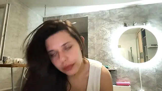MarySea Adlı Modelin Canlı XXX Sohbeti