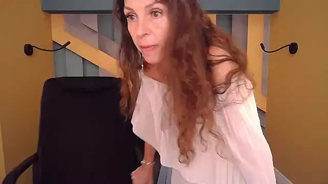 EllaLong's Live XXX Chat