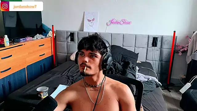 JordanShow's Live XXX Chat