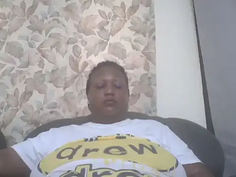 fat_ebonyqueen Adlı Modelin Canlı XXX Sohbeti