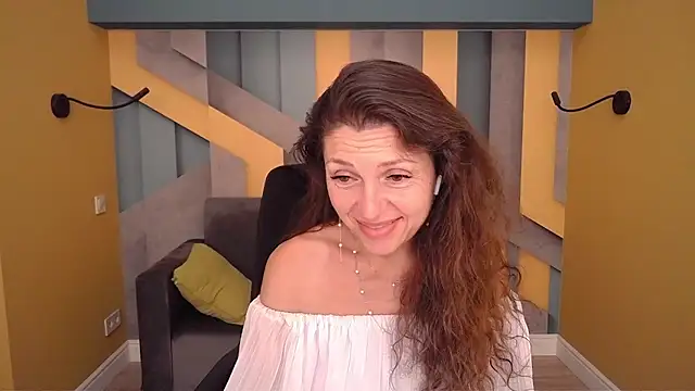 EllaLong Live XXX Chat