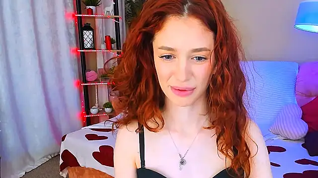ChristinaConteeree Webcamshow