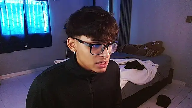 แชท XXX สดของ Mr_yisuzz