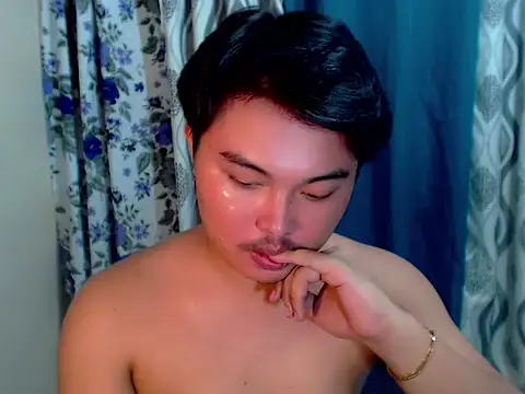 Chat XXX Live urasianjohnny