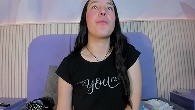 Chat +18 de Alaia_Aura ao vivo