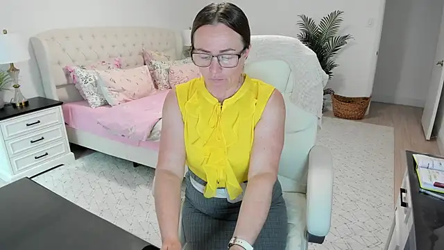 Vika73 Chat XXX live