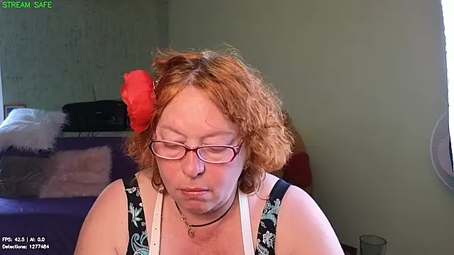 Fara_Flutte Adlı Modelin Canlı XXX Sohbeti