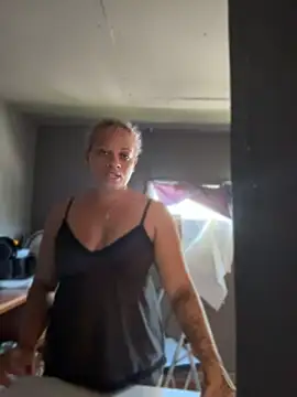 Quinn_damilf – Naživo XXX chat