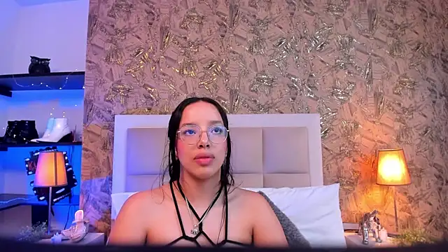 Chat +18 de ValkyriaSteel ao vivo