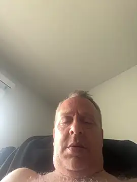 הופעת וובקאם של johnrockme
