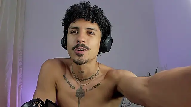 دردشة Lukeetaylor الجنسية المباشرة