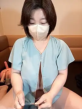 Nanami888 即時 XXX 聊天