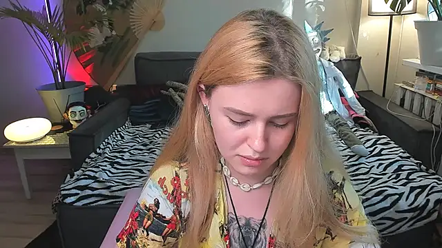 دردشة Alexa_Pirs الجنسية المباشرة