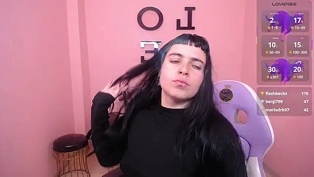 _sofia_smth_xx 即時 XXX 聊天