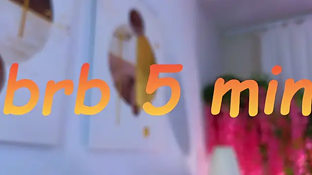 SallyCha Adlı Modelin Canlı XXX Sohbeti