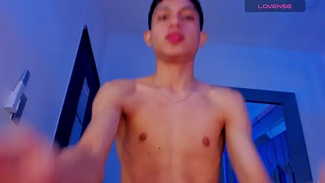 Онлайн чат XXX Sebax_Young