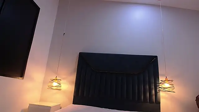 IzanDupond Live XXX Chat