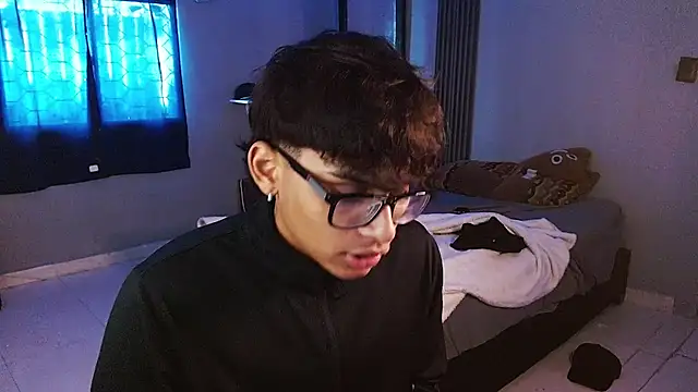 Mr_yisuzzn Live XXX chat