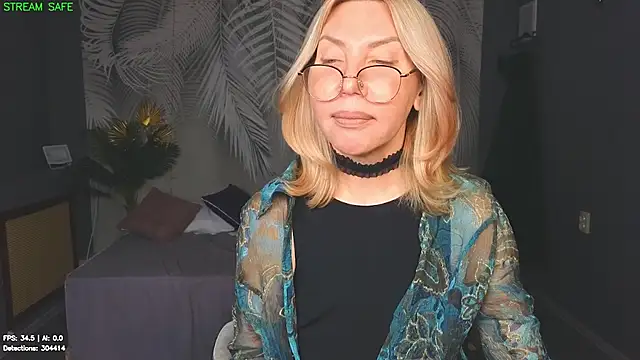Wendy_Waves Adlı Modelin Canlı XXX Sohbeti