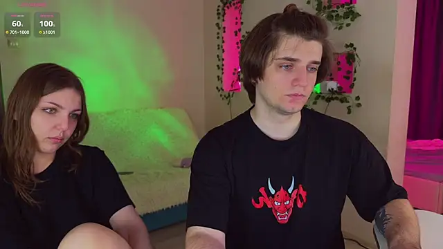 XXX chat uživo modela RobertAndLinela