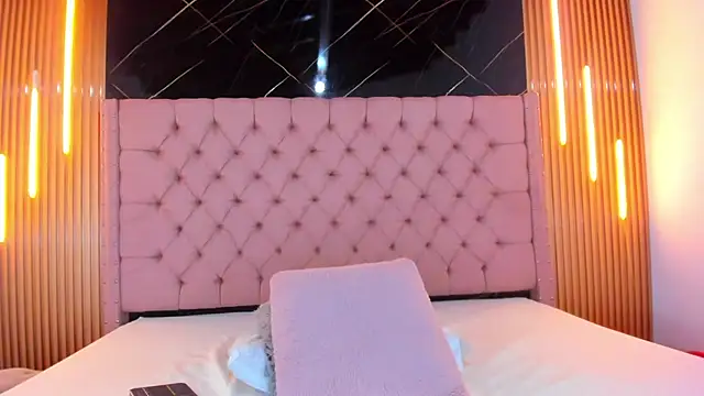 AinaPink Live XXX Chat